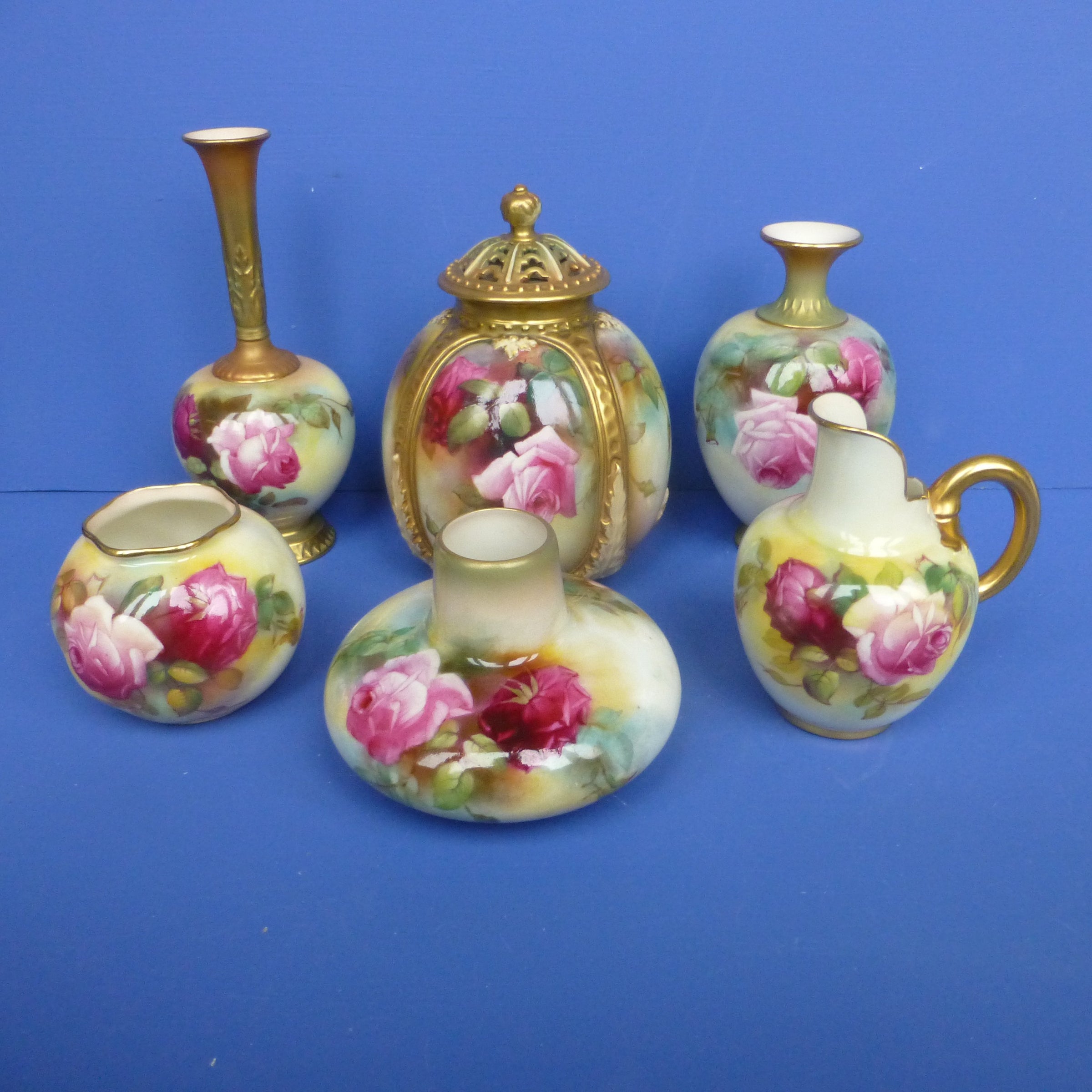 Pottery & Porcelain - Royal Worcester - Roses – Peak Antiques and 