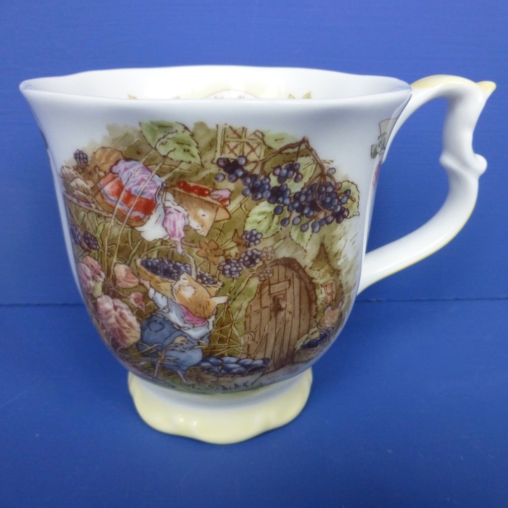   ロイヤルドルトン　LADY  WOODMOUSE Royal Doulton ロイヤルドルトンLADY WOODMOUSE